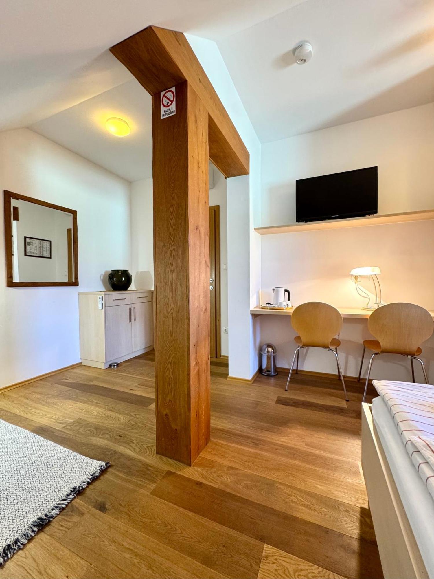 Guest House Domacija Krnc Hrib pri Hinjah Εξωτερικό φωτογραφία