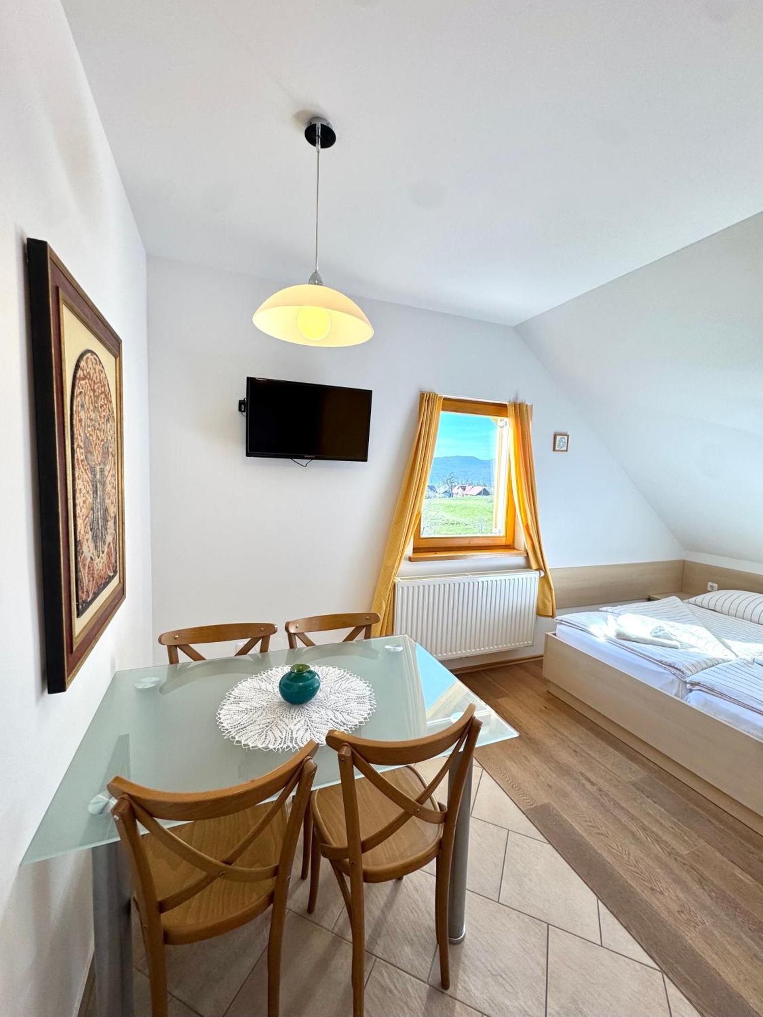 Guest House Domacija Krnc Hrib pri Hinjah Εξωτερικό φωτογραφία